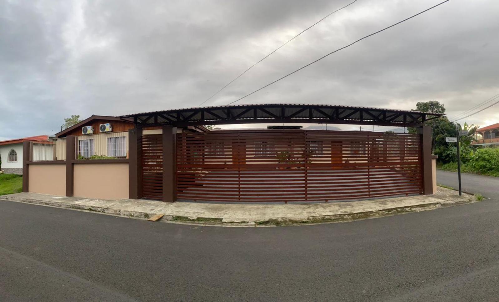 Apartamentos Maily La Fortuna Екстер'єр фото