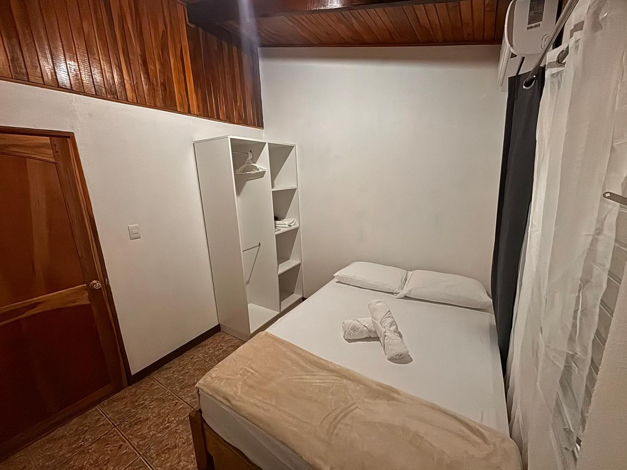 Apartamentos Maily La Fortuna Номер фото